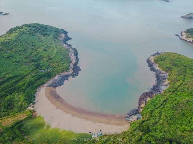 浙江这座无人荒岛，隐藏着一片黄金沙滩